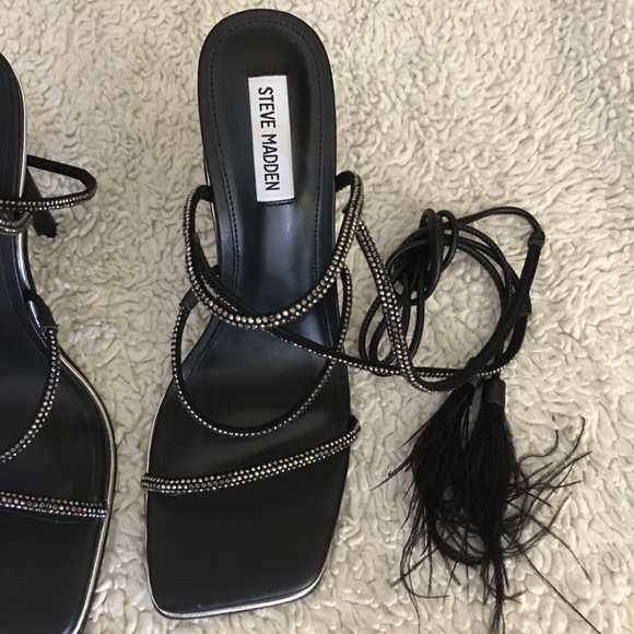 Steve Madden - Picture 2 of 11